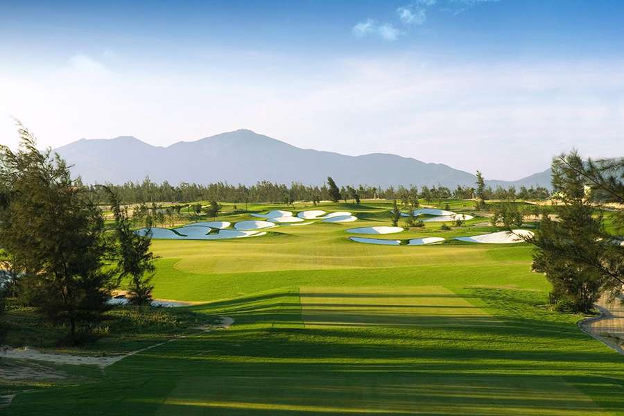 Montgomerie Links Golf Club - Danang golf package