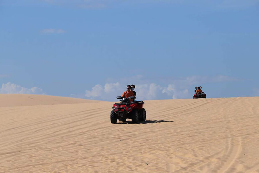 Mui Ne jeep tour - Vietnam golf packages