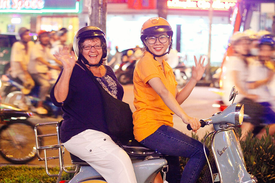 Saigon Vespa Tours - Vietnam golf packages