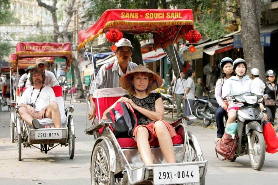Take a Cyclo or Electric Car Night Tour in hanoi