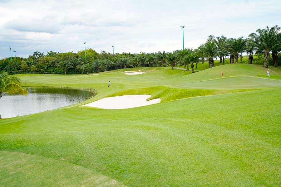 Tan Son Nhat Golf Club - Nha Trang golf packages