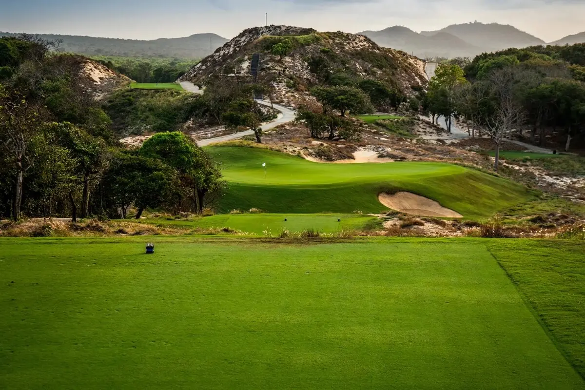 The Bluffs Grand Ho Tram – Best Luxury Golf Experience Near Ho Chi Minh City